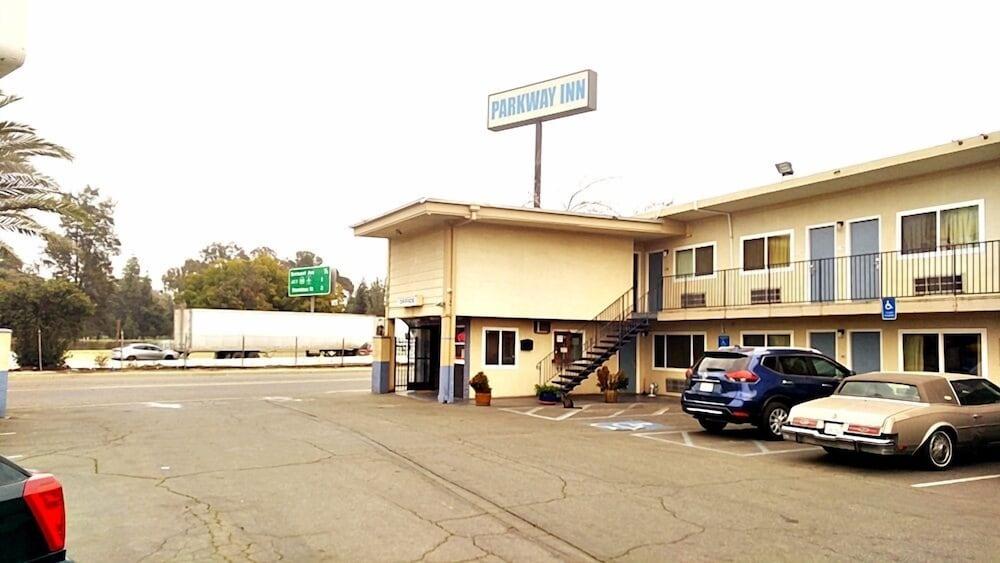 Parkway Inn Fresno Ngoại thất bức ảnh