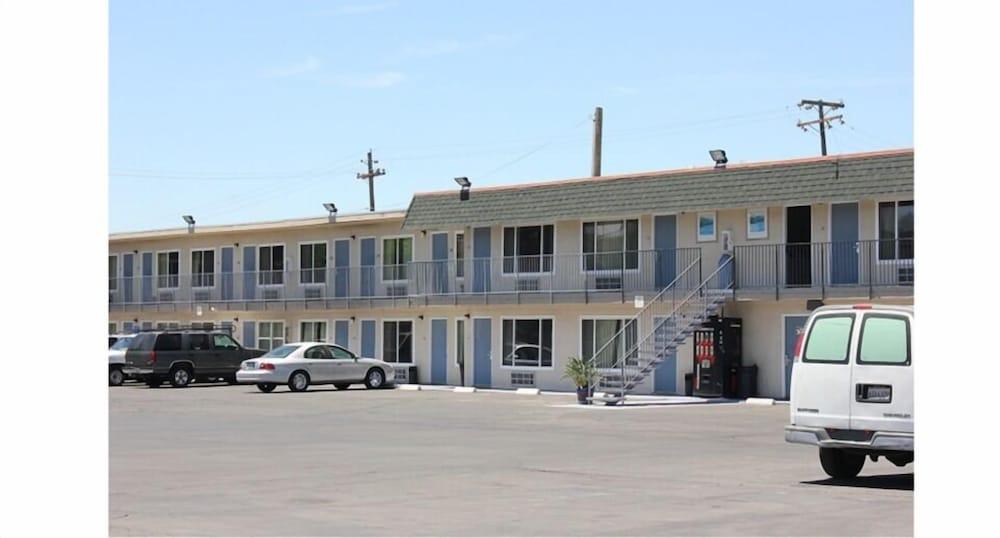 Parkway Inn Fresno Ngoại thất bức ảnh