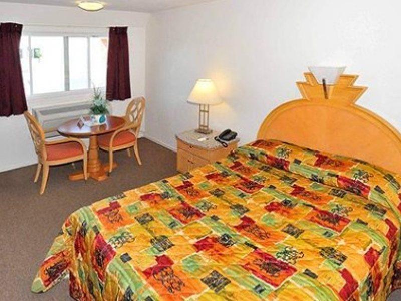 Parkway Inn Fresno Ngoại thất bức ảnh